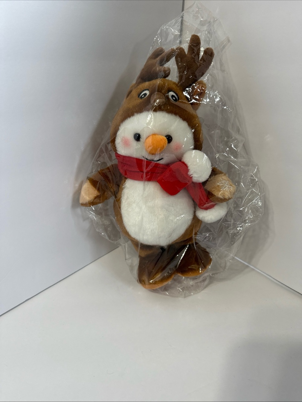 Enesco Kalidou Christmas Merrily Reindeer Plush